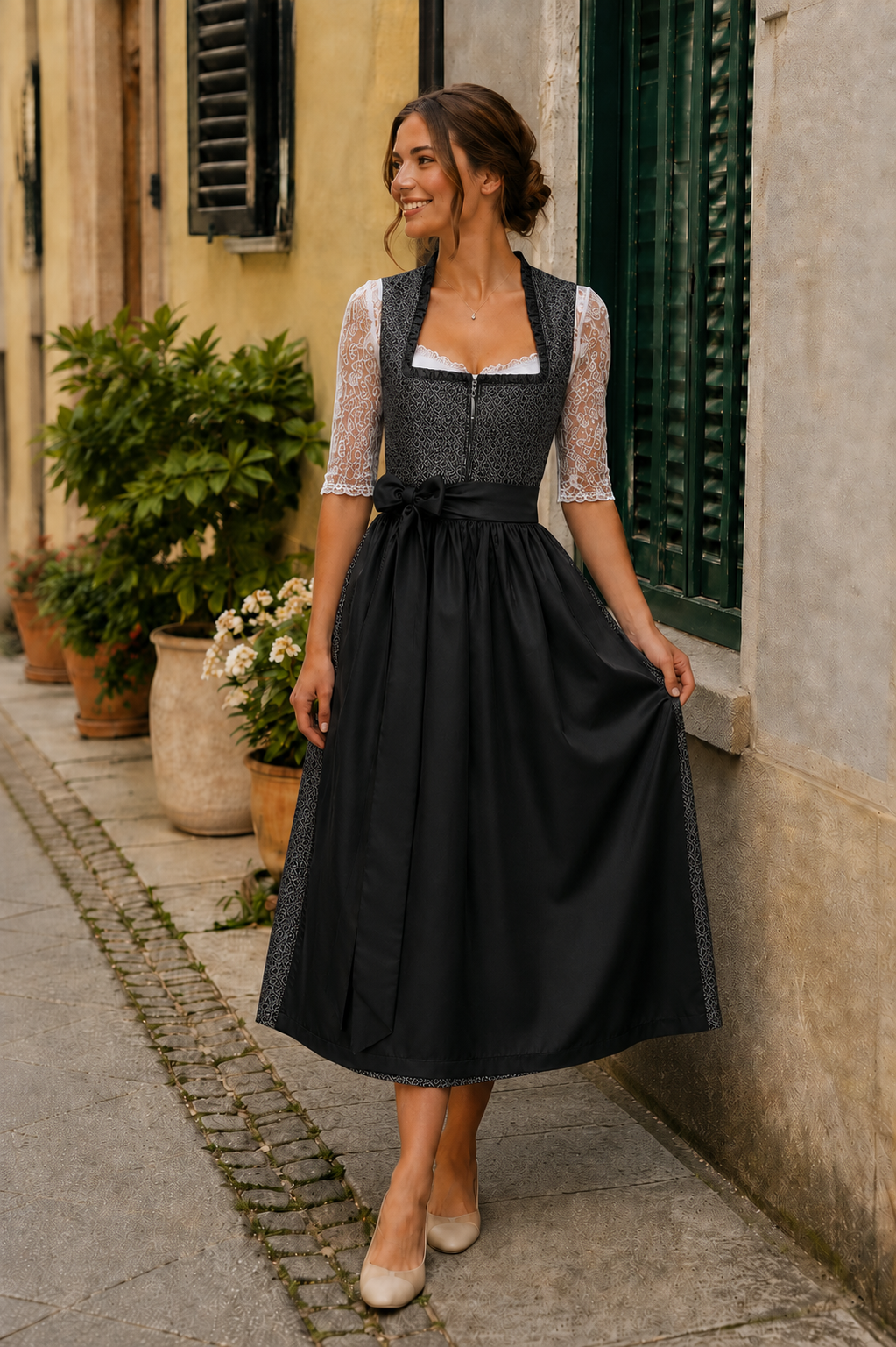 Langes Dirndl Avelina in schwarz - ALM1050
