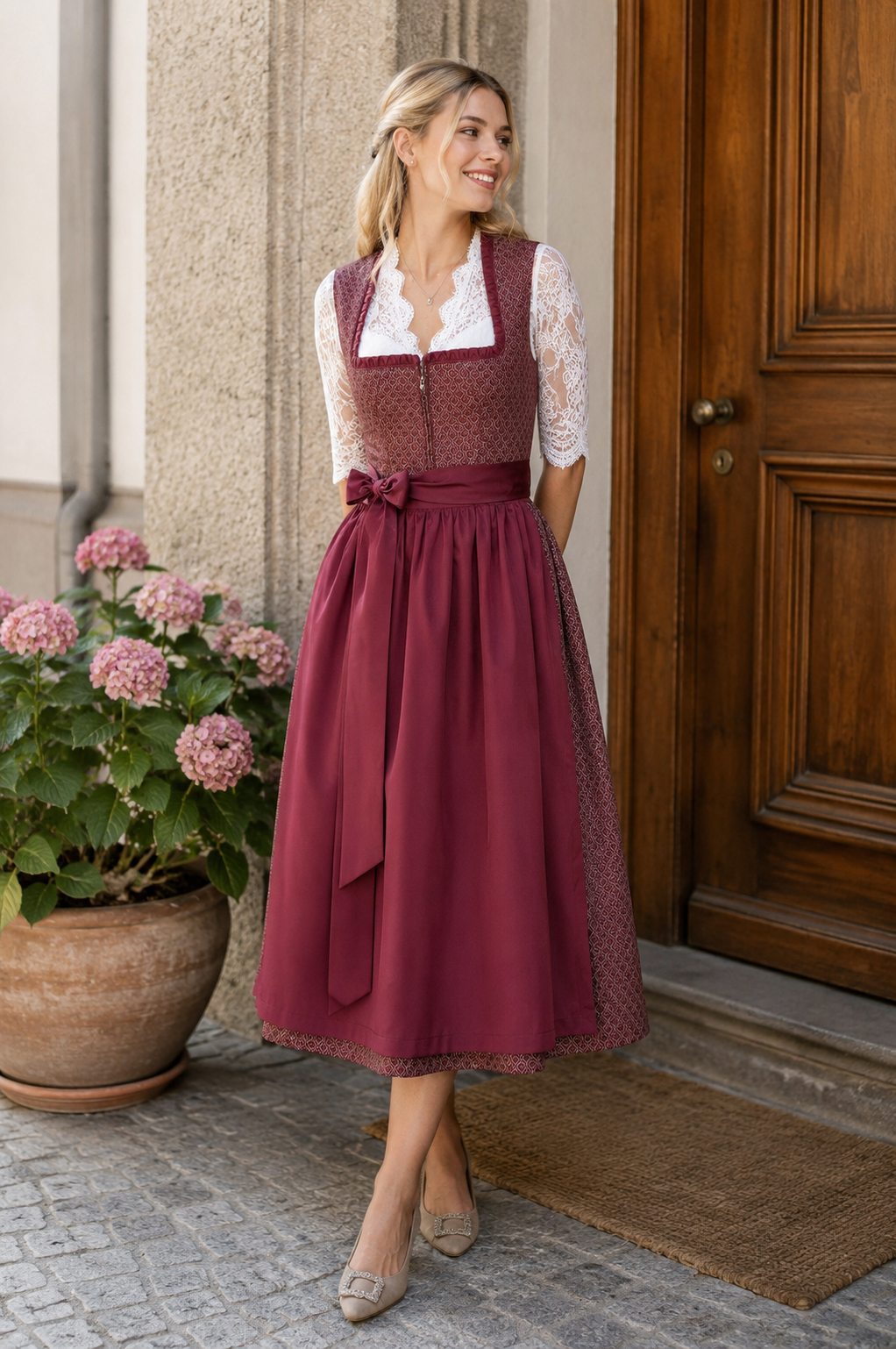 Langes Dirndl Avelina in dunkelrot - ALM1056