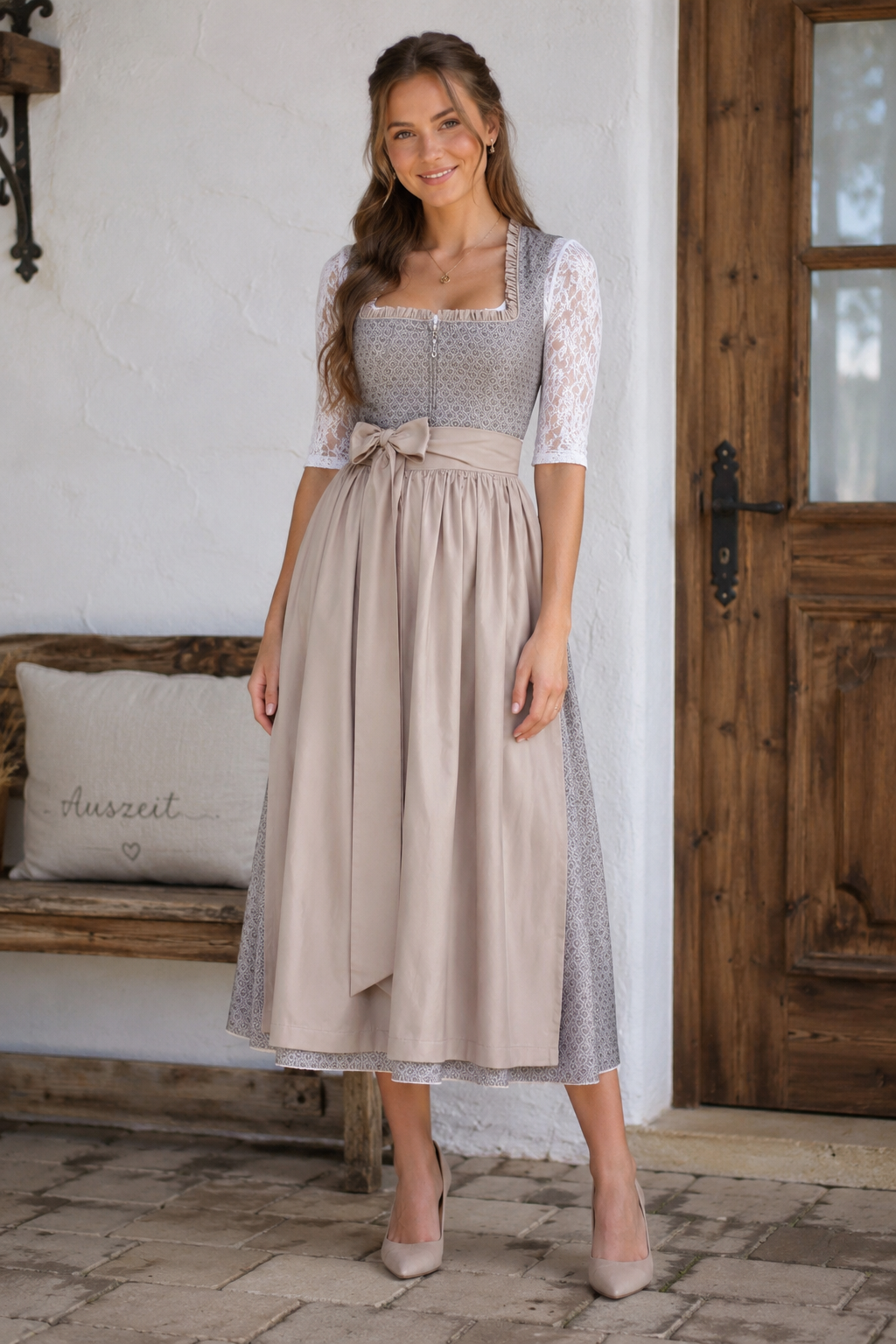 Langes Dirndl Avelina in grau und creme - ALM1073