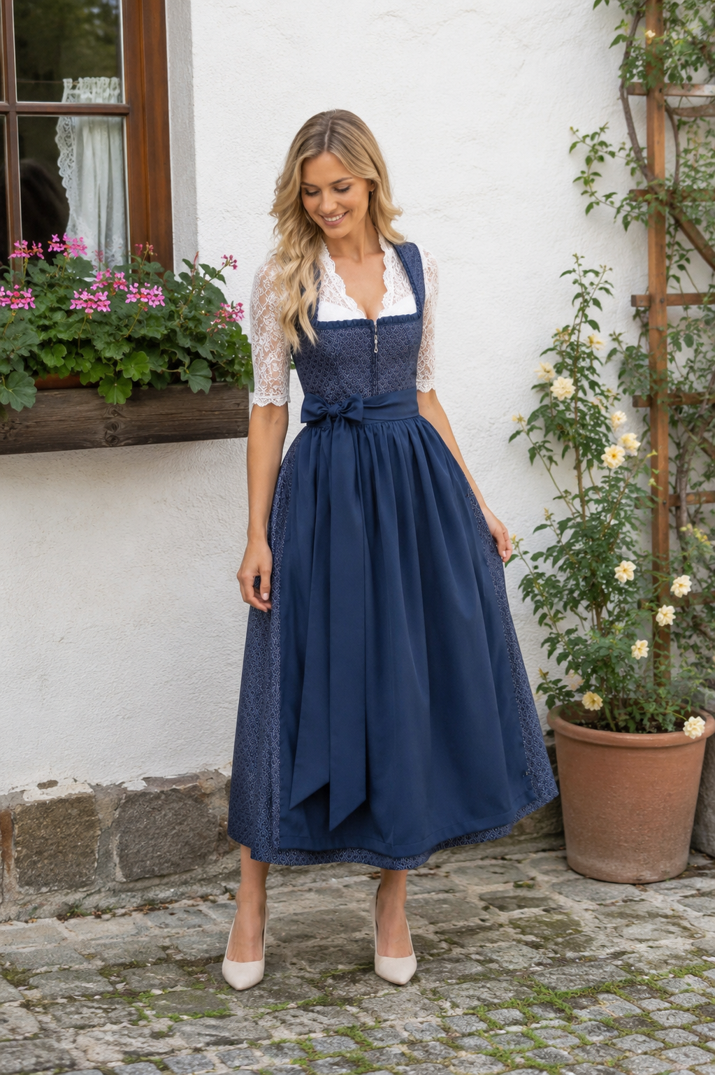 Langes Dirndl Avelina in blau - ALM1048