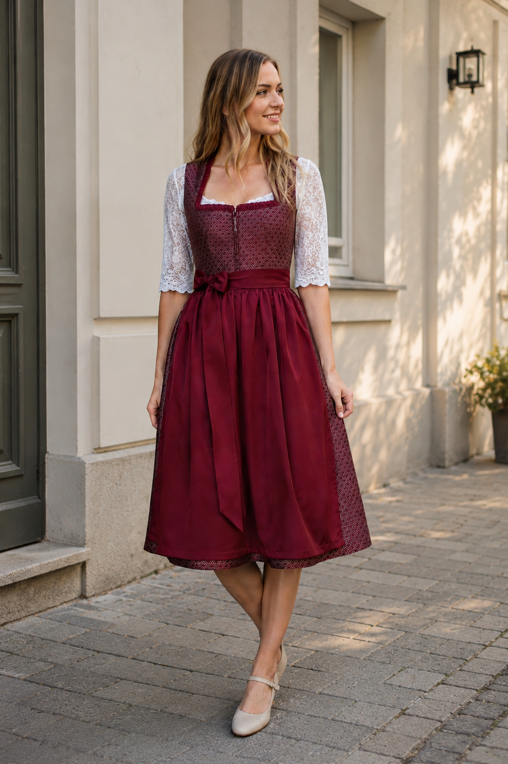 Midi Dirndl Liane in dunkelrot - ALM1055
