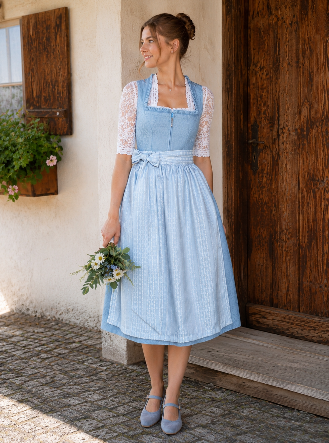 Midi Dirndl Miranda in hellblau - ALM1065